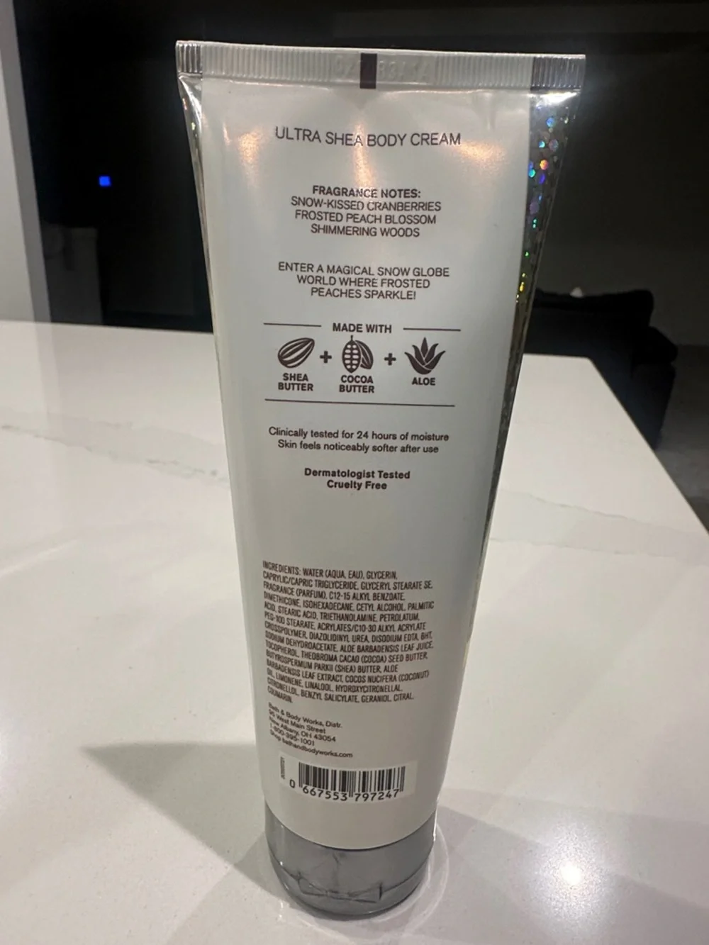 Bath & Body Works Snowy Peach Berry Body Cream 8oz NEW‎